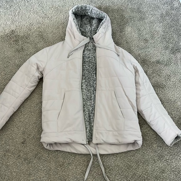 Lululemon fuzzy reversible jacket - Picture 1 of 6